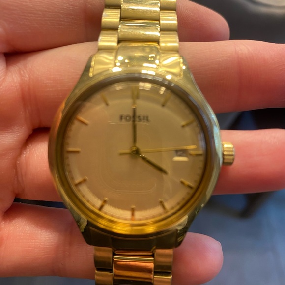 Classic Gold Plated Fossil Watch - Picture 5 of 7